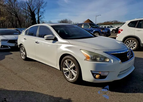 2013 Nissan Altima 2.5 z USA, uszkodzony, nr VIN 1N4AL3AP3DC201667